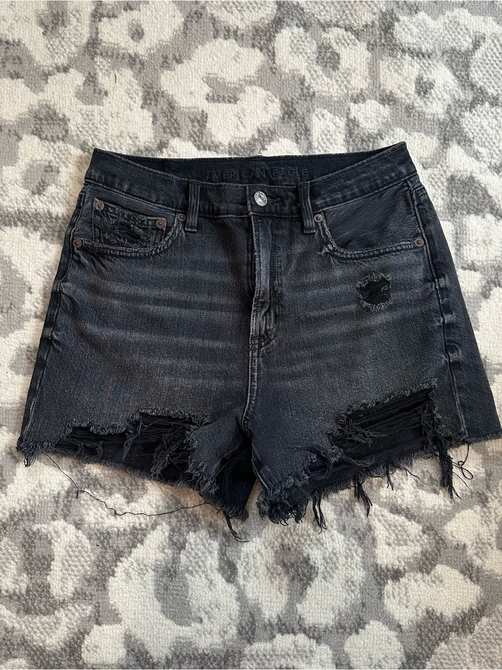 American Eagle Highest Rise 90s Boyfriend Shorts Black Size 4 High Waisted